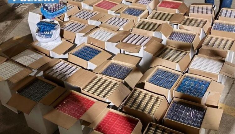 Sequestro di sigarette di contrabbando sulla SS 613 nel Leccese