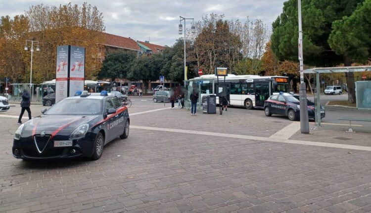 Carabinieri arresto rapina stazione Ravenna