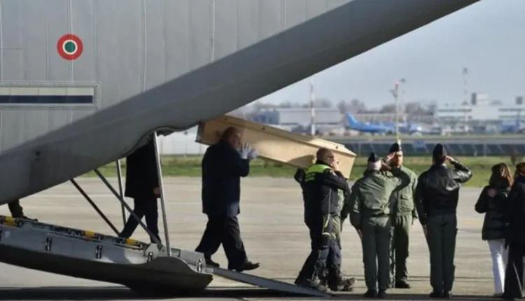 Crans-Montana, rientrano in Italia le salme delle giovani vittime: volo dell’Aeronautica tra Linate e Ciampino.