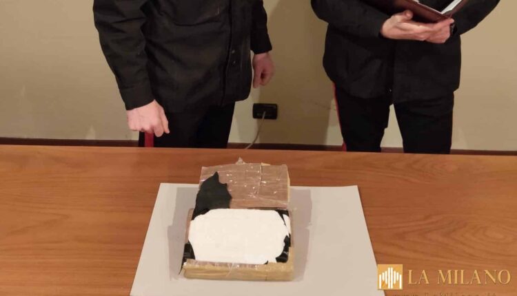 Carabinieri Perugia sequestrano un chilo di cocaina dopo inseguimento