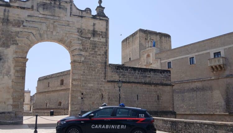 Carabinieri arrestano 36enne a Copertino per violazione del divieto di avvicinamento