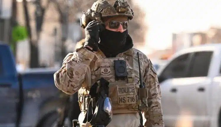 Preparativi per le Olimpiadi Invernali Milano-Cortina 2026 tra polemiche sulla sicurezza e presenza Ice