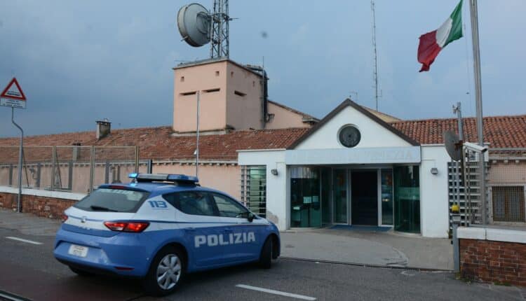 Incendio doloso che ha distrutto un ristorante a Jesolo, intervento della Polizia di Stato e indagini della Squadra Mobile