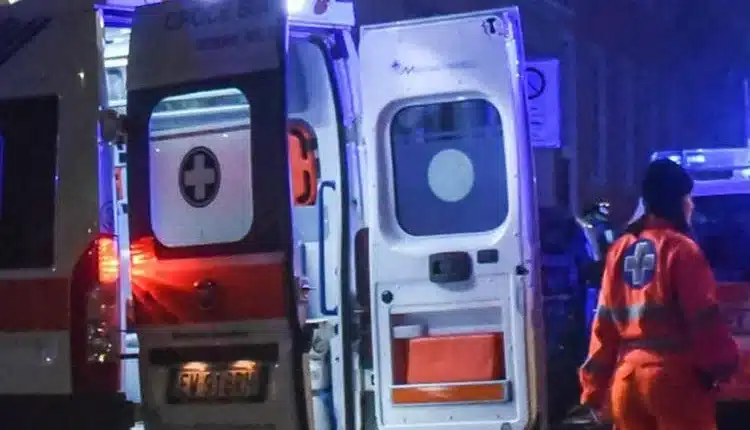 Scontro frontale tra un’auto e un autobus Sita sulla provinciale tra Adelfia e Acquaviva delle Fonti: due giovanissimi morti e un 19enne grave in ospedale