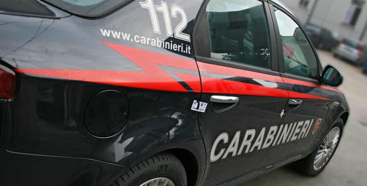 Carabinieri a Vigevano dopo rapina in supermercato