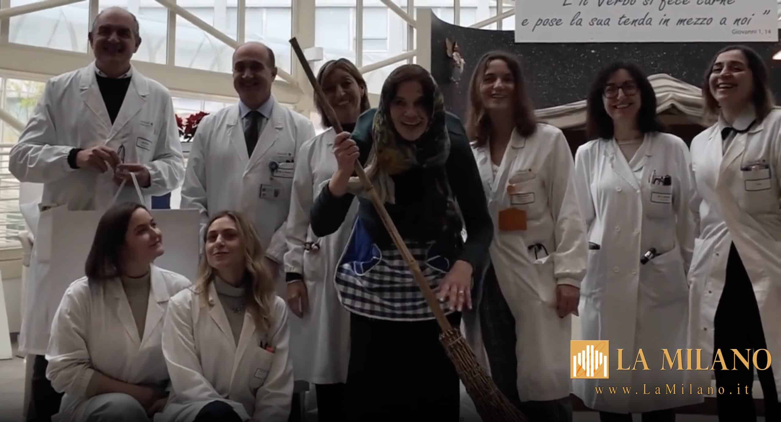 La Befana della Polizia di Stato arriva in Lamborghini al Gemelli: sorrisi e solidarietà per i piccoli pazienti