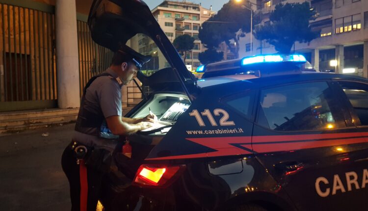 Palermo, garage trasformato in laboratorio artigianale della droga