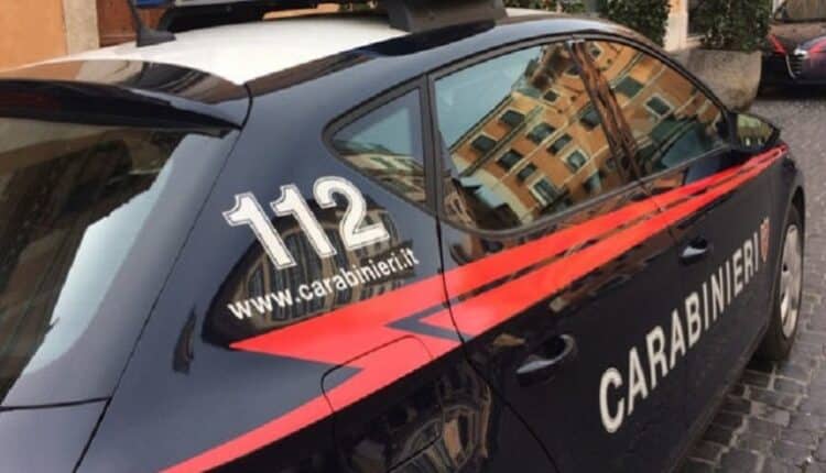 Carabinieri e Vigili del Fuoco intervengono per un incendio alla canna fumaria di un’abitazione a Pollenza
