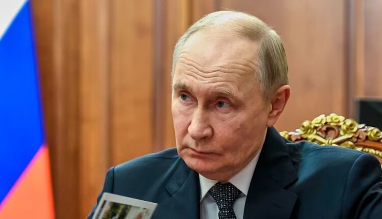 Vladimir Putin al Cremlino durante la cerimonia degli ambasciatori nel contesto della crisi ucraina e dei rapporti con l’Europa