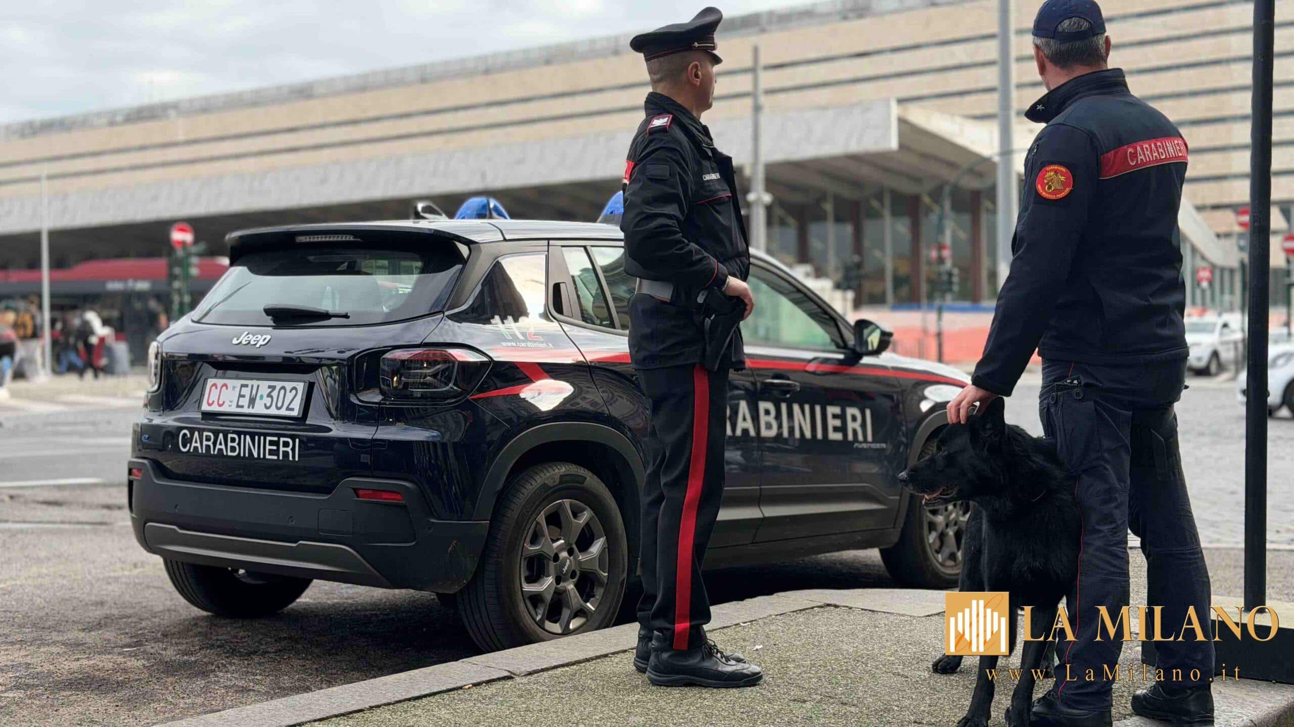 Controlli straordinari dei Carabinieri e della Guardia di Finanza nell’area della stazione di Roma Termini per la sicurezza urbana