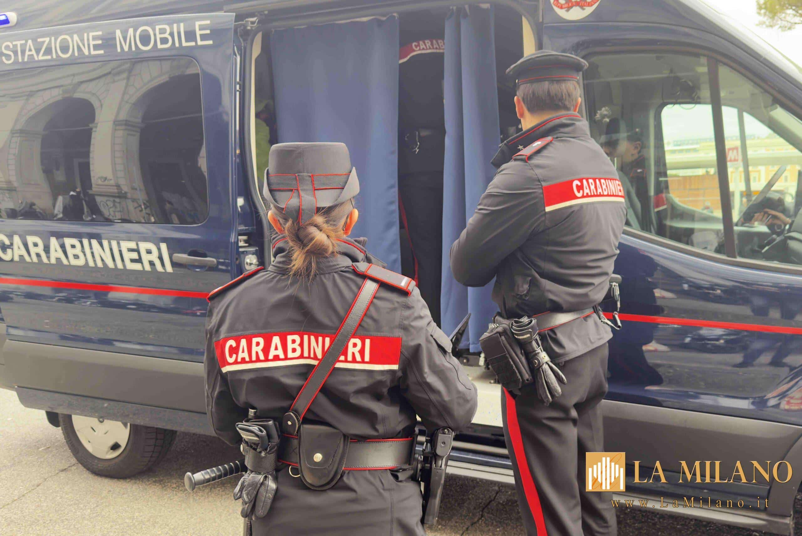 Controlli straordinari dei Carabinieri e della Guardia di Finanza nell’area della stazione di Roma Termini per la sicurezza urbana