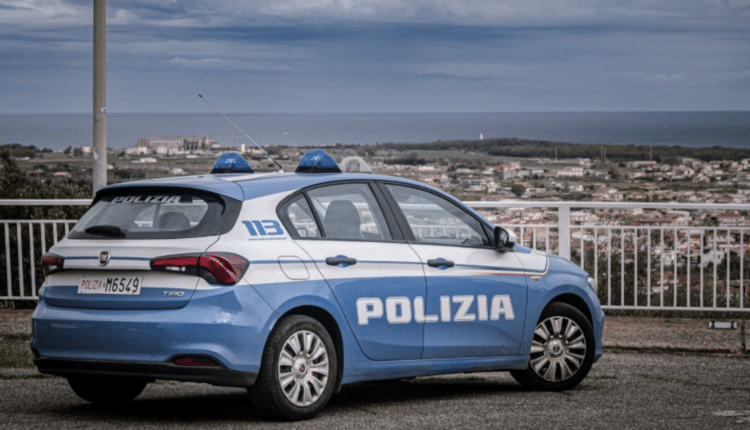 Controlli straordinari della Polizia di Stato a Isola di Capo Rizzuto