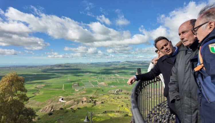 Frana di Niscemi, Schifani sul posto: tavolo operativo in Comune per l’emergenza