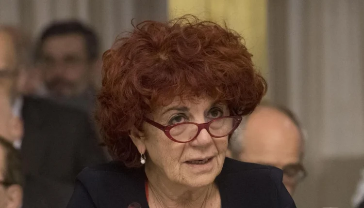 Ritratto di Valeria Fedeli, ex ministra dell’Istruzione e vicepresidente del Senato italiano