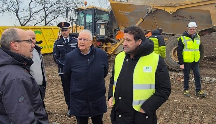 Sopralluogo di Regione Lombardia e Comune di Vimodrone nell’area dell’ex discarica Eca durante i lavori di bonifica