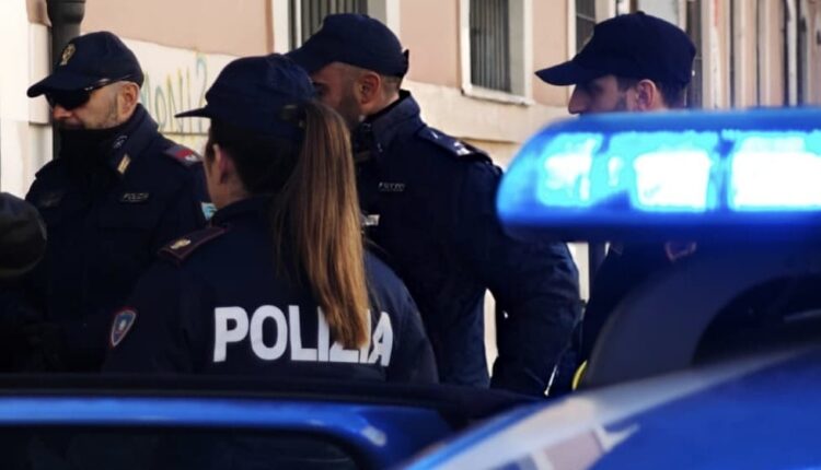 Officina clandestina per il riciclaggio di auto rubate a Tor Vergata
